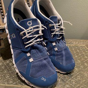 On CLOUD 2.0 women's size 9 denim blue